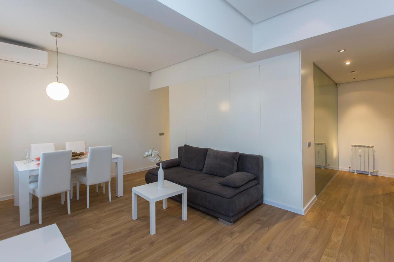 Modern Apartment In The City Center صوفيا المظهر الخارجي الصورة